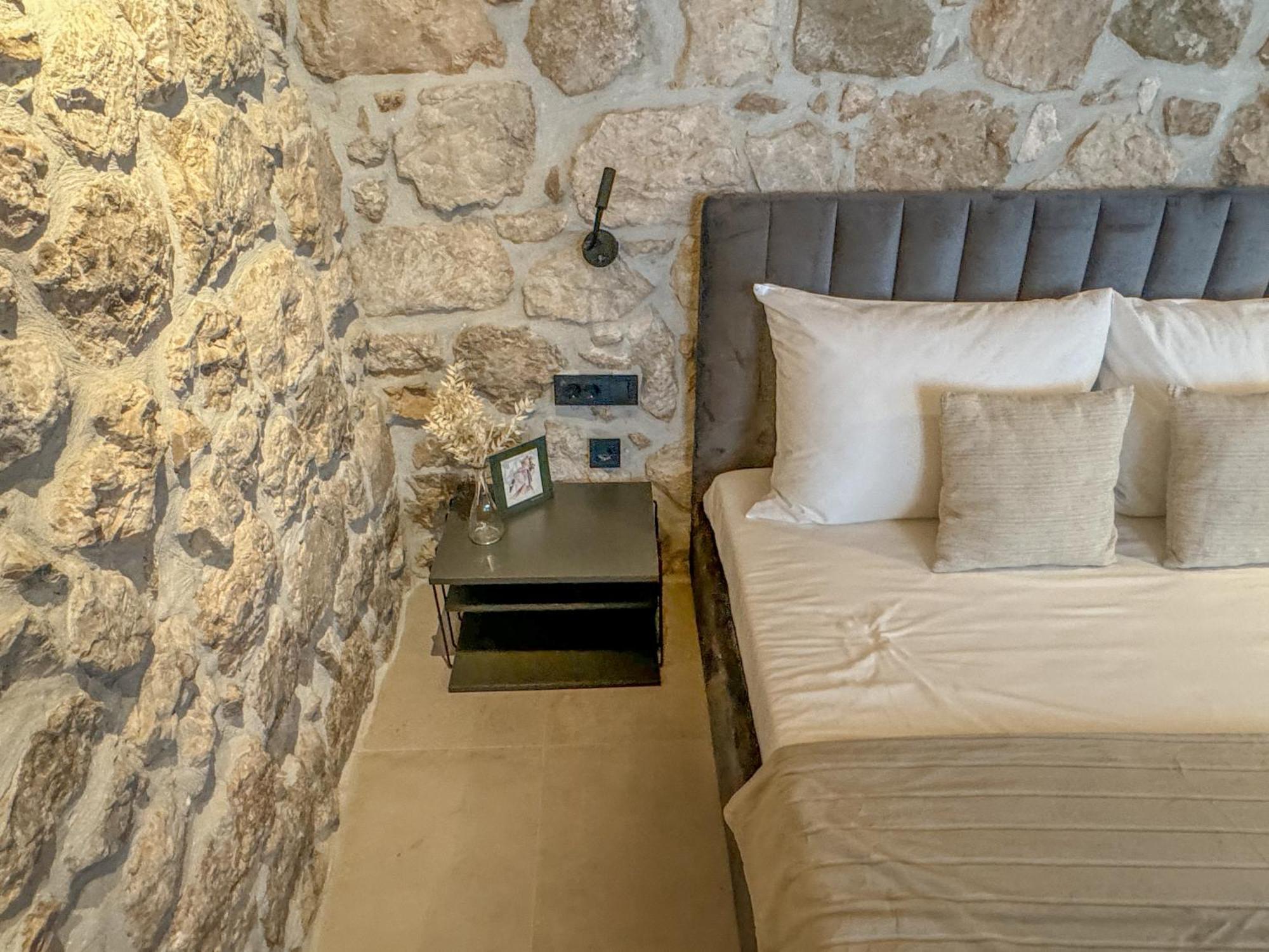 Rocky Heaven Apartment